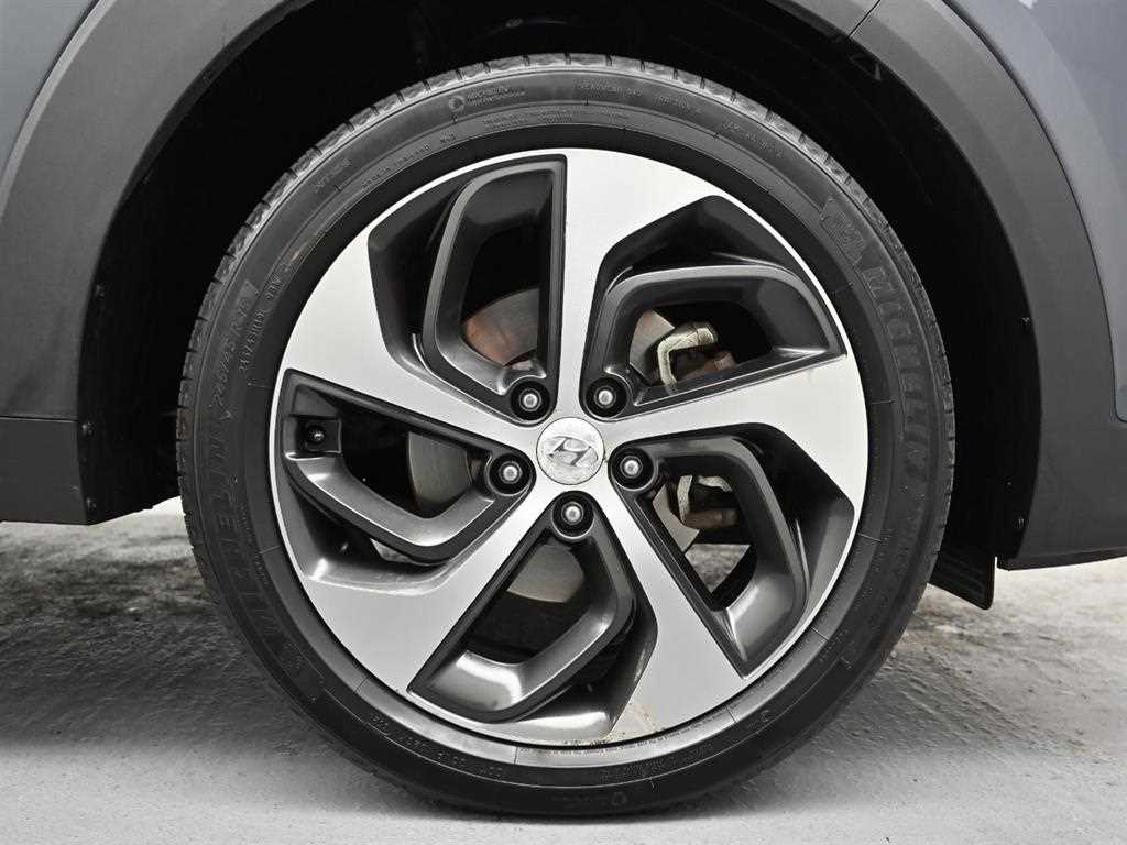 HYUNDAI Tucson - Vista 5