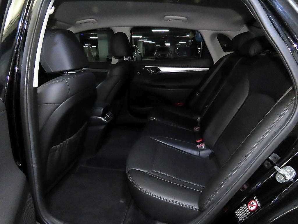 HYUNDAI Grandeur - Vista 7