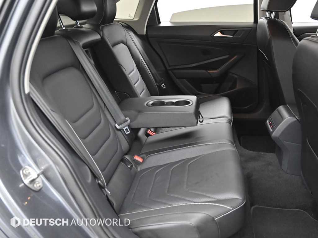 Volkswagen Jetta - Vista 12