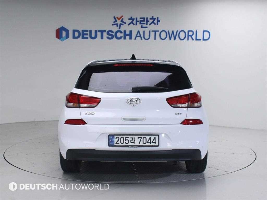 HYUNDAI i30 - Vista 4