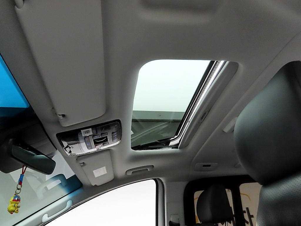 HYUNDAI Staria 2025 Blanco - Importación desde Corea - HF Imports Iquique - Foto 17