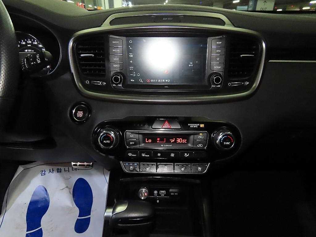 KIA Sorento - Vista 11