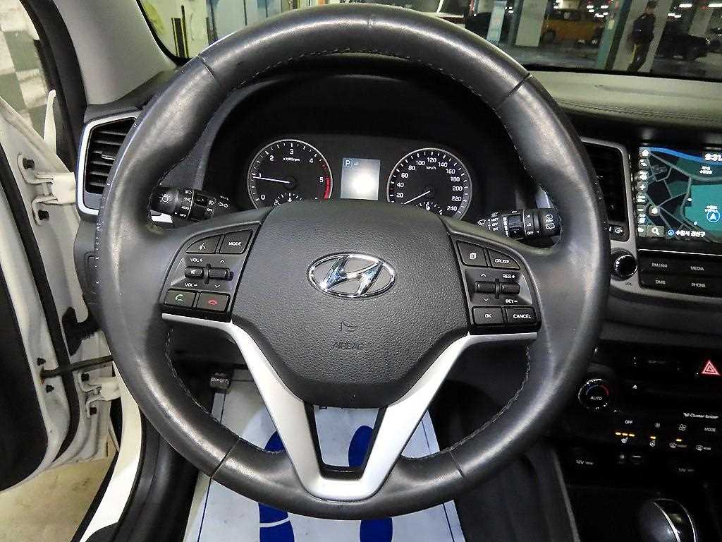 HYUNDAI Tucson - Vista 8