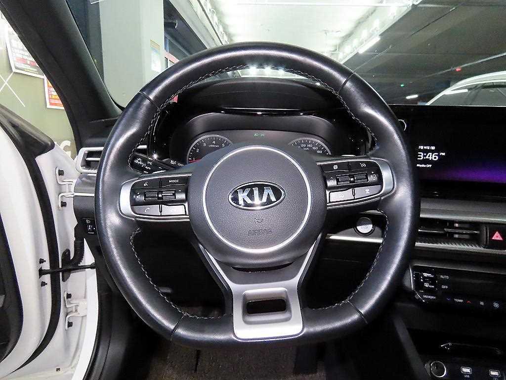 KIA K5 - Vista 8