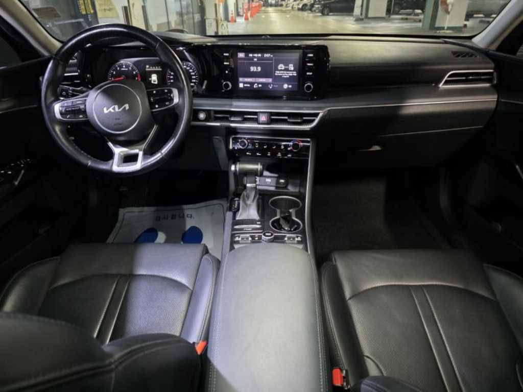 KIA K5 - Vista 9