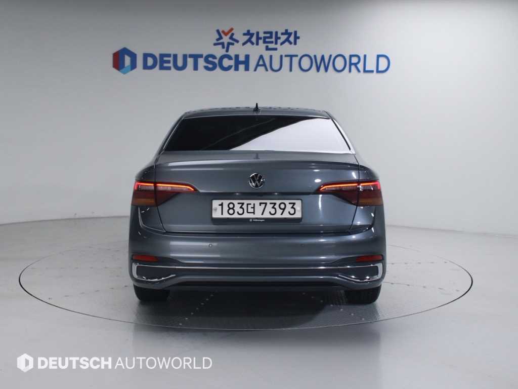 Volkswagen Jetta - Vista 4