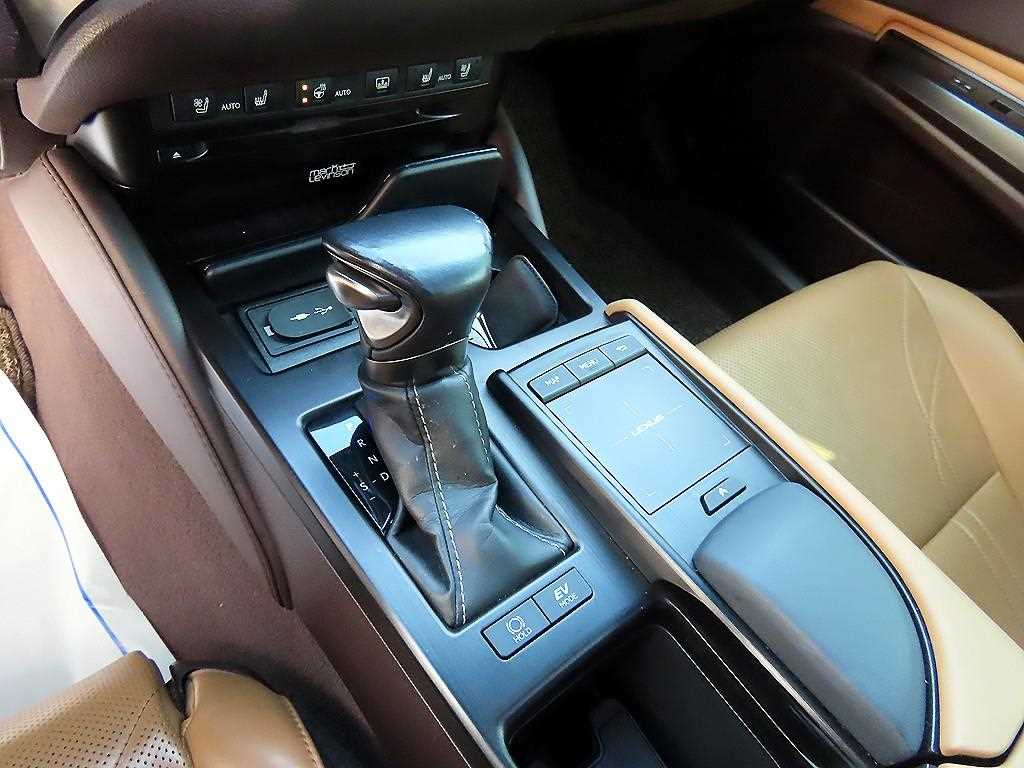 Lexus ES - Vista 11