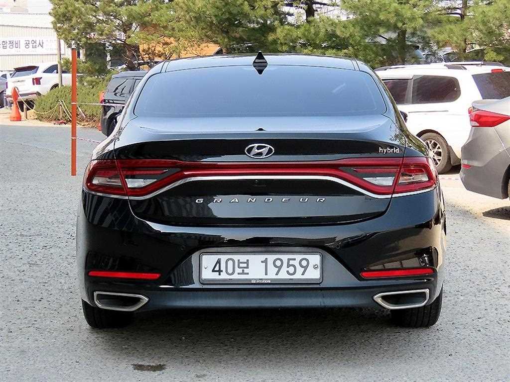 HYUNDAI Grandeur - Vista 4