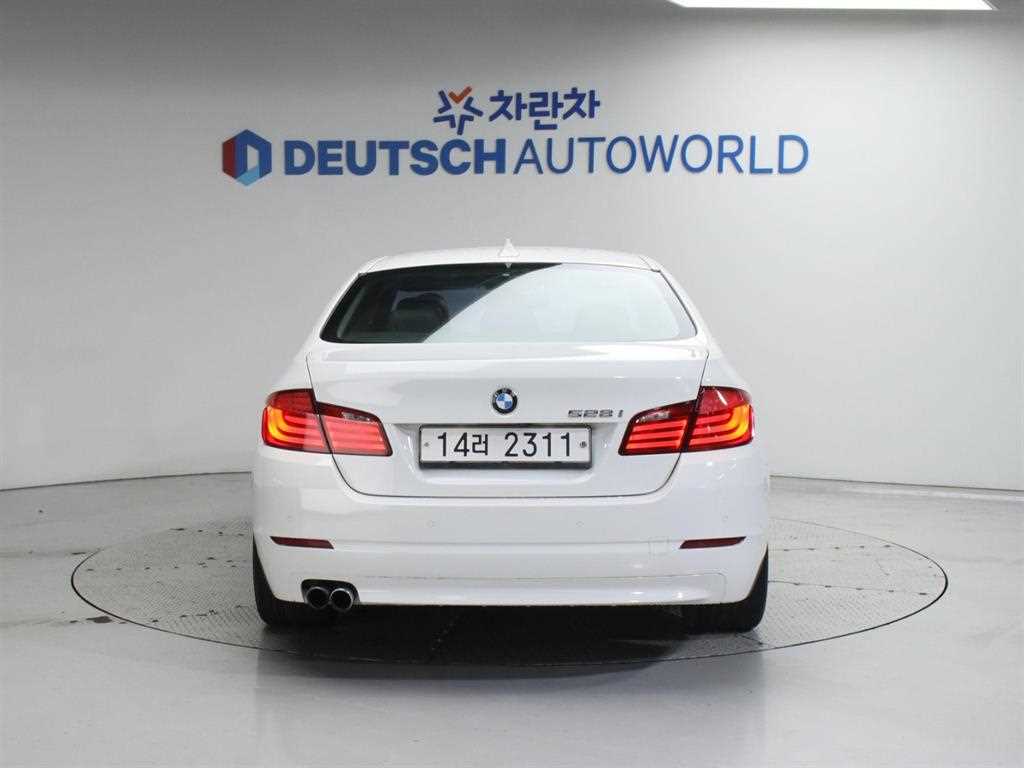 BMW 5 Series - Vista 4
