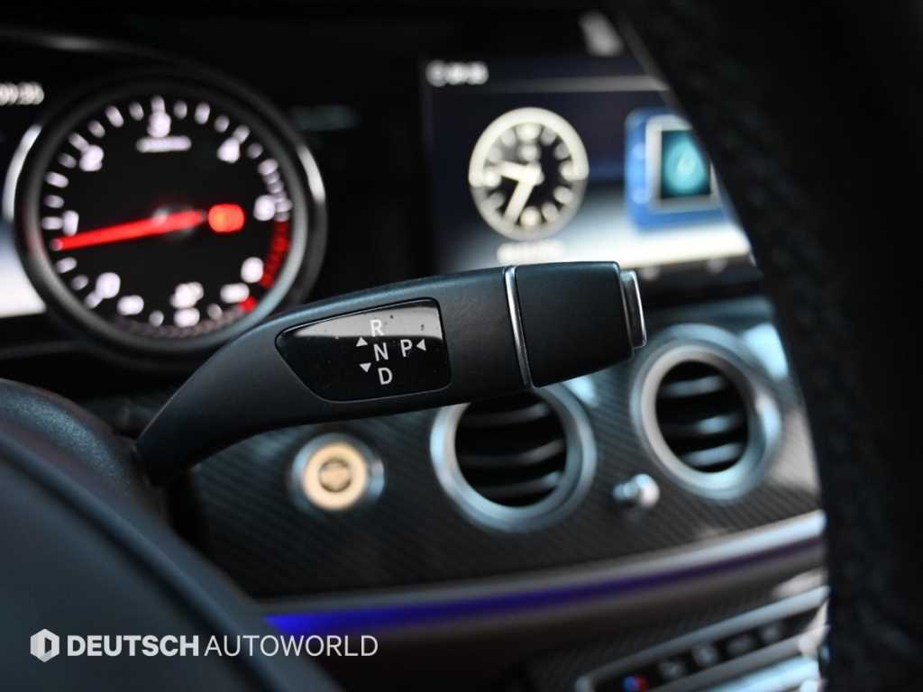 Mercedes Benz E class - Vista 9