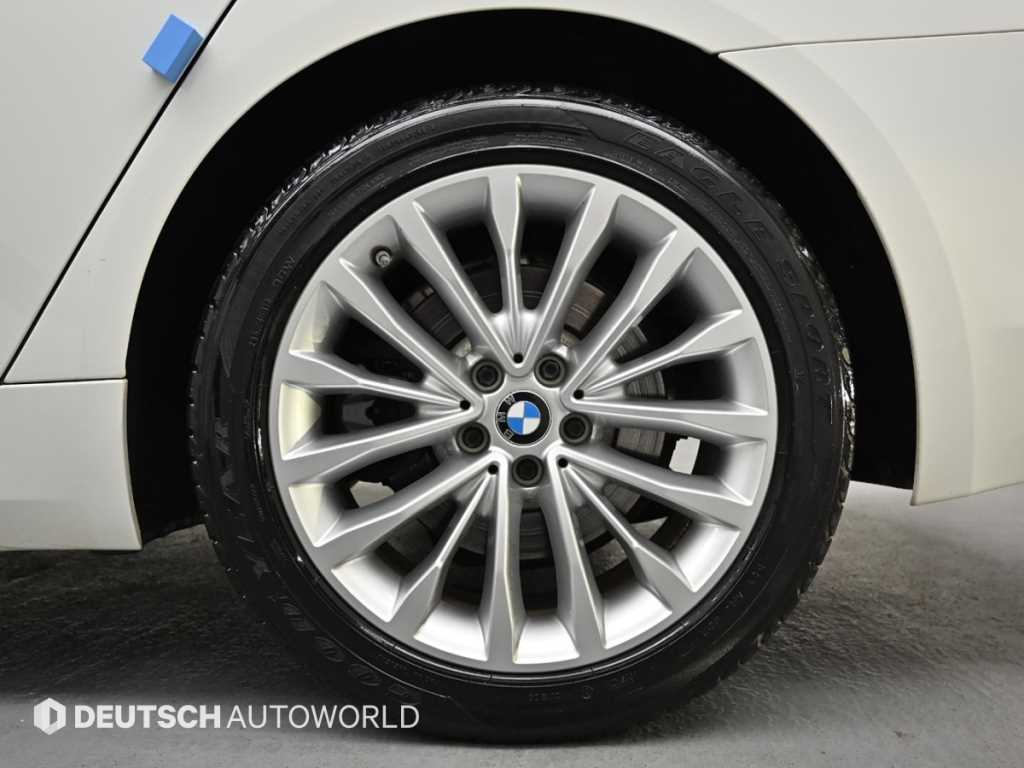 BMW 5 Series - Vista 5