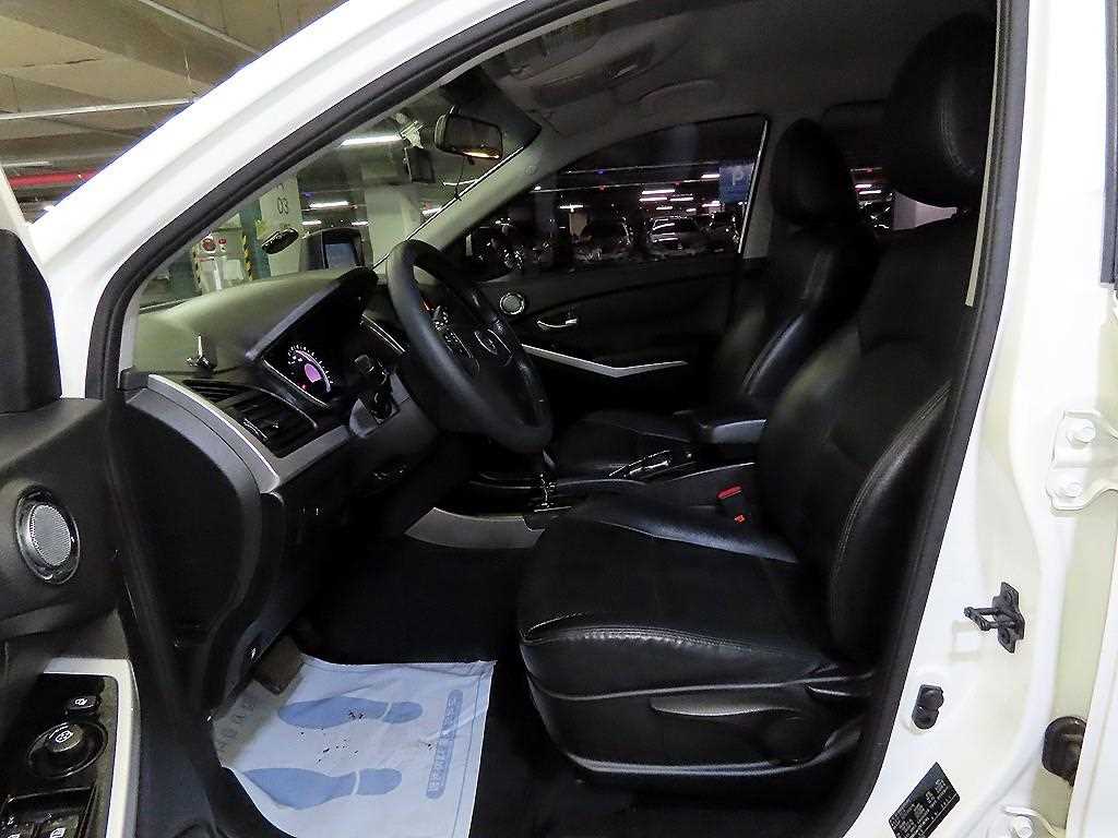 Ssangyong Korando - Vista 6