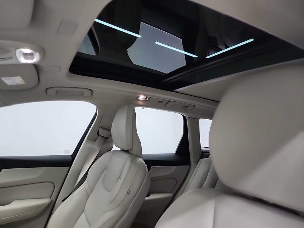 Volvo XC60 2021 Negro - Importación desde Corea - HF Imports Iquique - Foto 14