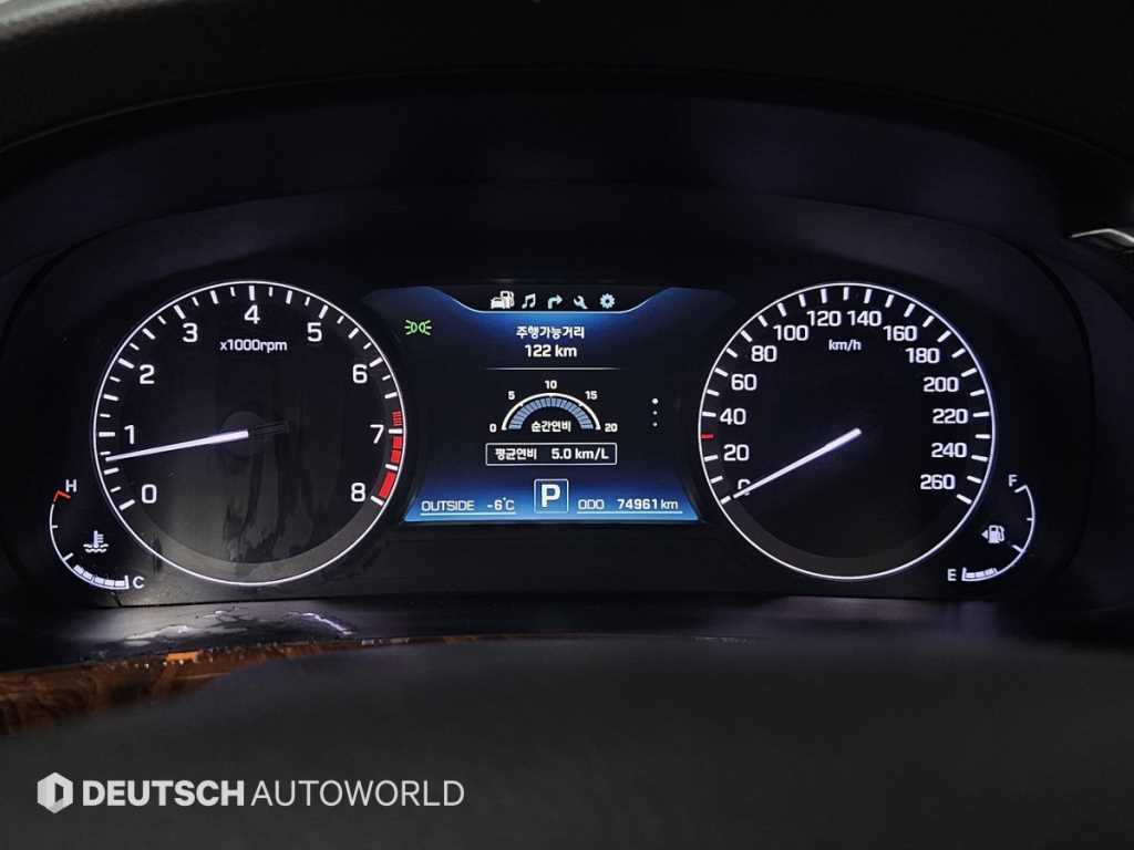 HYUNDAI Equus - Vista 8