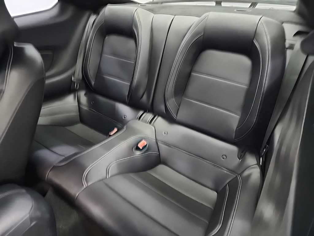 Ford Mustang - Vista 12