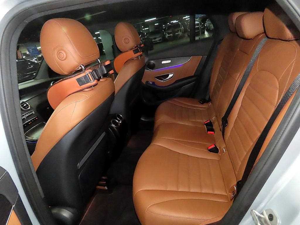 Mercedes Benz GLC Class - Vista 7