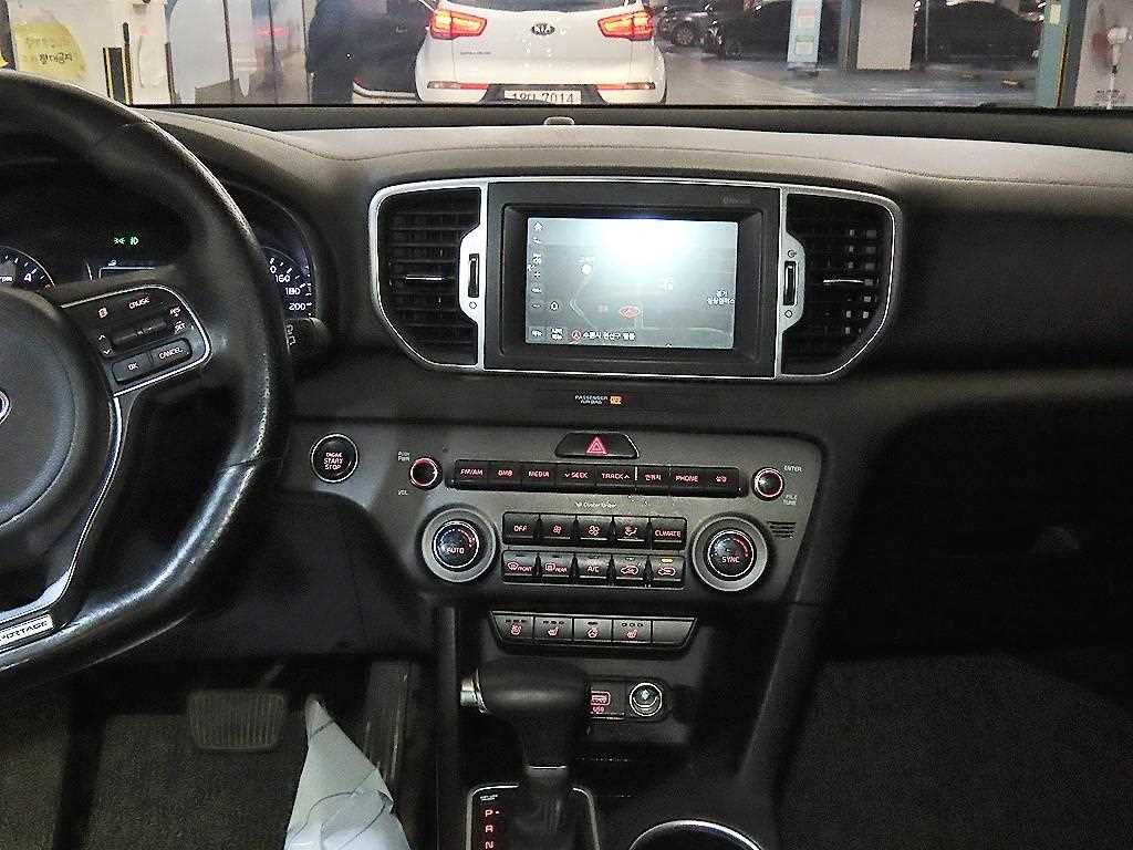 KIA Sportage - Vista 11