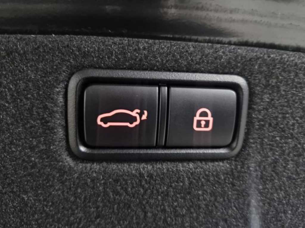 Genesis G80 2018 Negro - Importación desde Corea - HF Imports Iquique - Foto 13