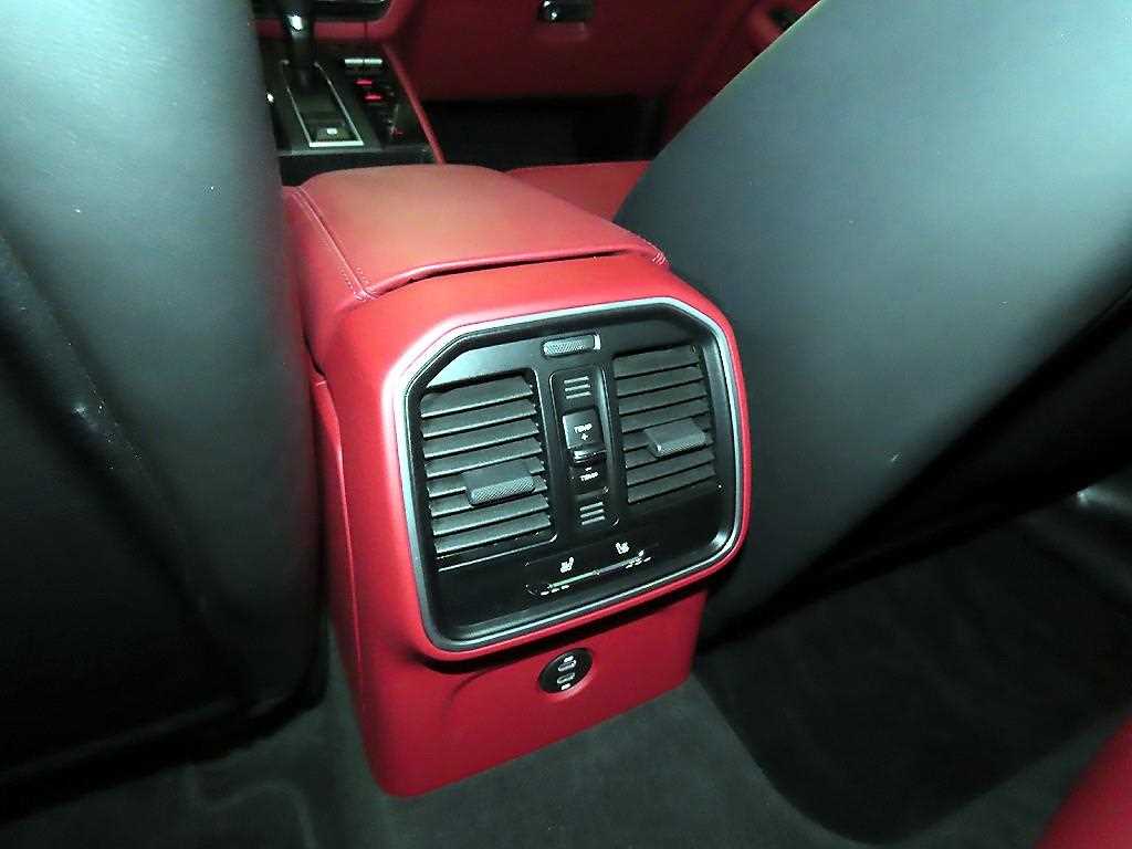 Porsche Macan 2023 Negro - Importación desde Corea - HF Imports Iquique - Foto 15