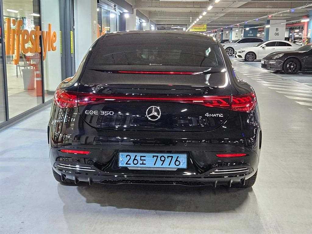 Mercedes Benz EQE - Vista 5