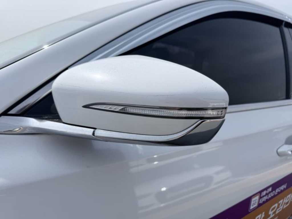 HYUNDAI Grandeur - Vista 9