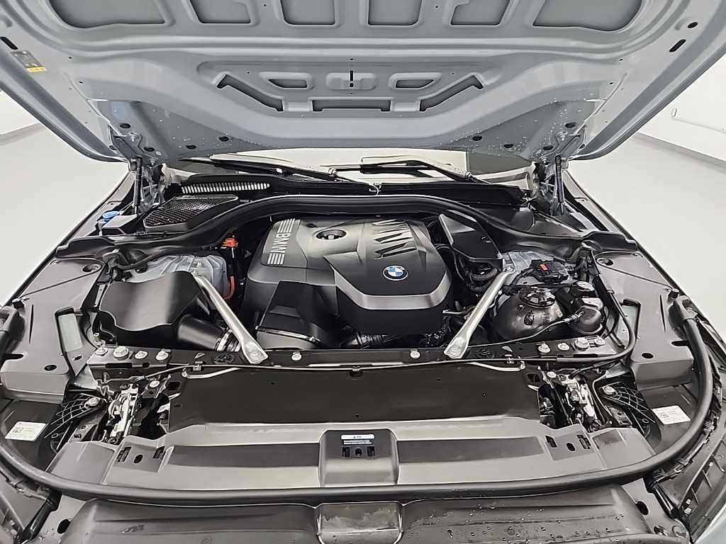 BMW 5 Series - Vista 5