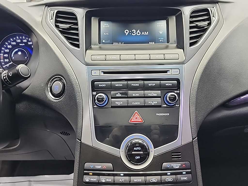 HYUNDAI Grandeur - Vista 10