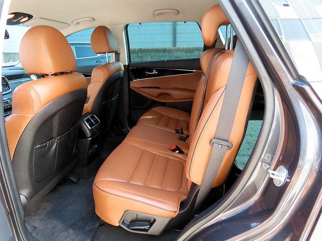 KIA Sorento - Vista 6