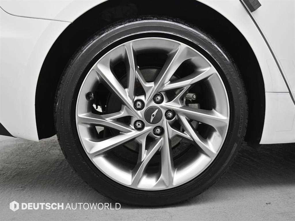 Genesis G70 - Vista 5