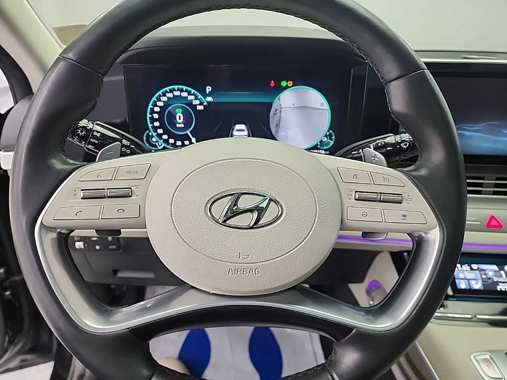 HYUNDAI Grandeur - Vista 9