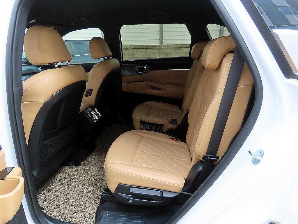 KIA Sorento - Vista 6