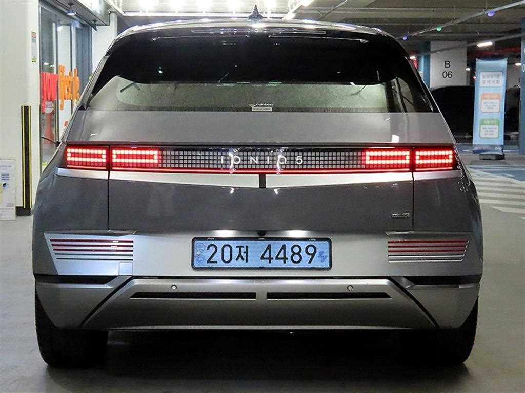 HYUNDAI Ioniq 5 - Vista 5