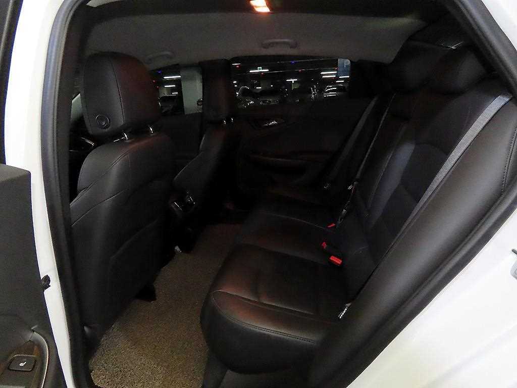 Chevrolet Malibu - Vista 7