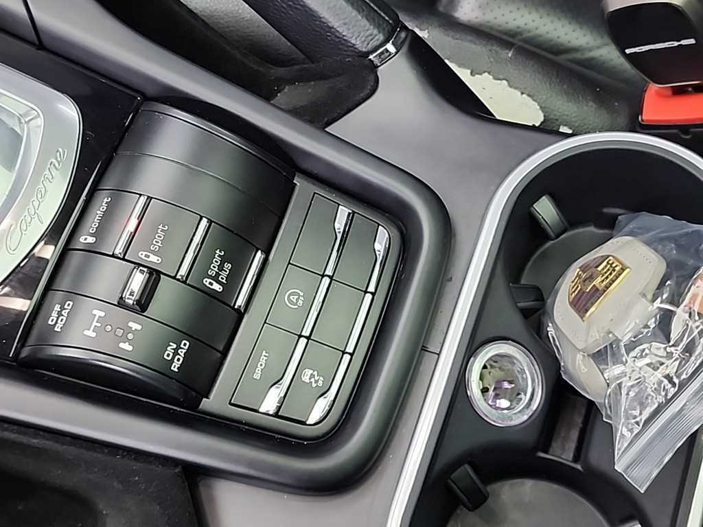 Porsche Cayenne 2017 Negro - Importación desde Corea - HF Imports Iquique - Foto 17