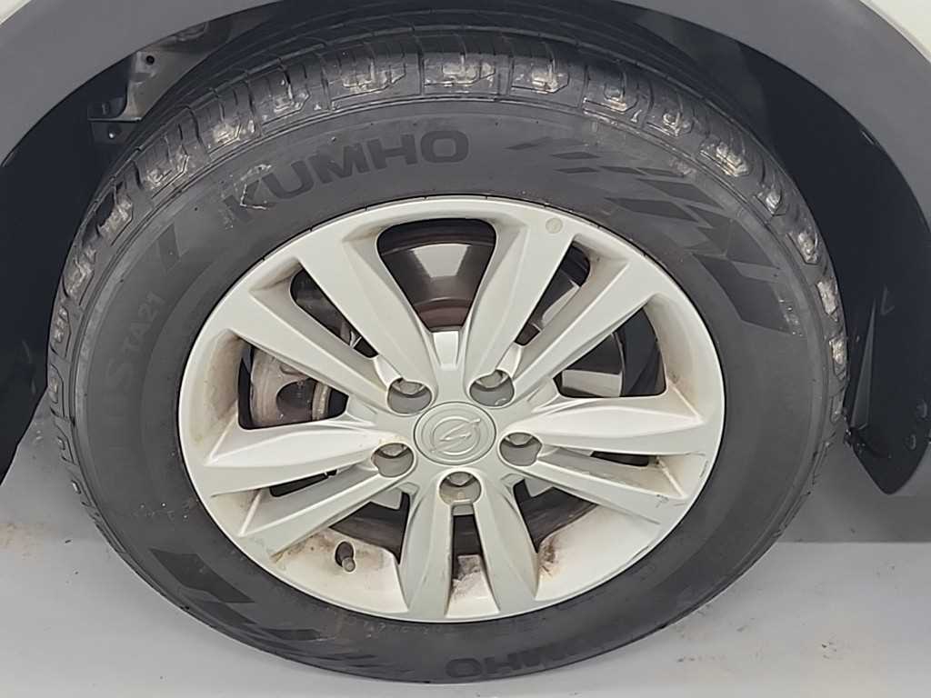 Ssangyong Tivoli 2017 Blanco - Importación desde Corea - HF Imports Iquique - Foto 19