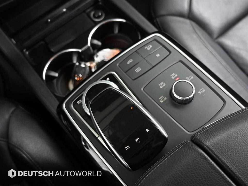 Mercedes Benz GLE Class - Vista 9