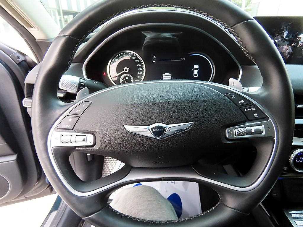 Genesis G80 - Vista 8