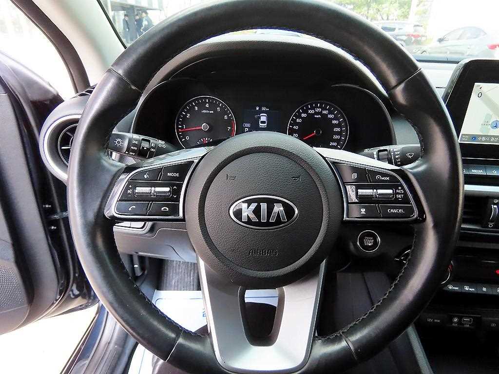KIA K3 - Vista 8