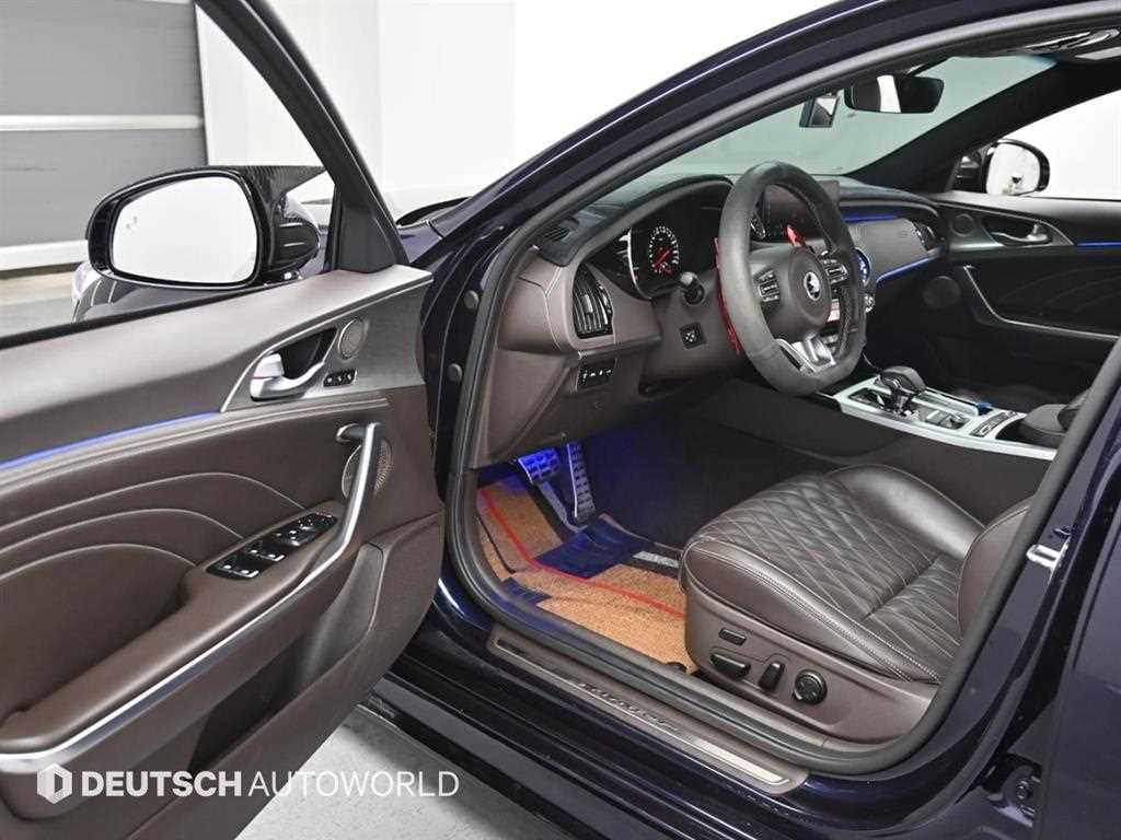 KIA Stinger - Vista 12