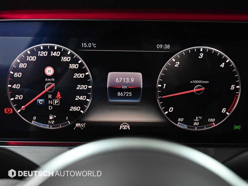 Mercedes Benz CLS Class - Vista 8