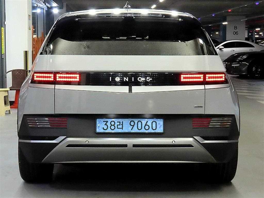 HYUNDAI Ioniq 5 - Vista 5