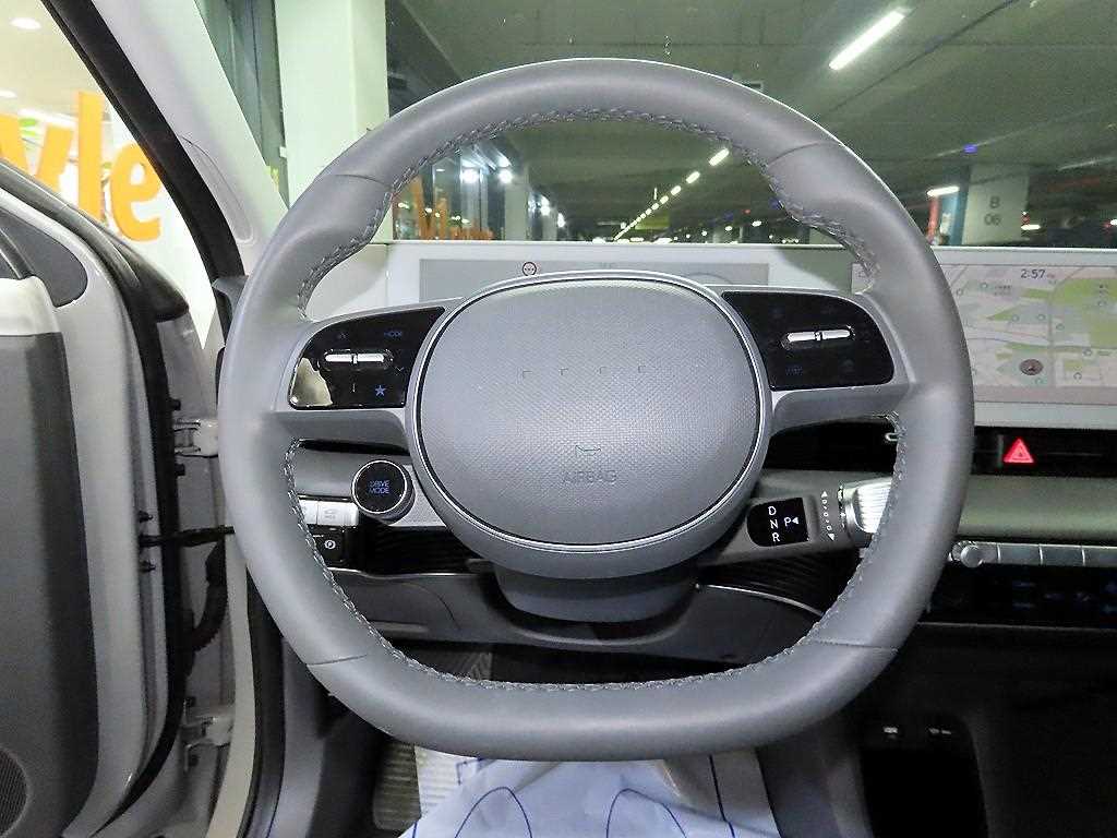 HYUNDAI Ioniq 5 - Vista 8