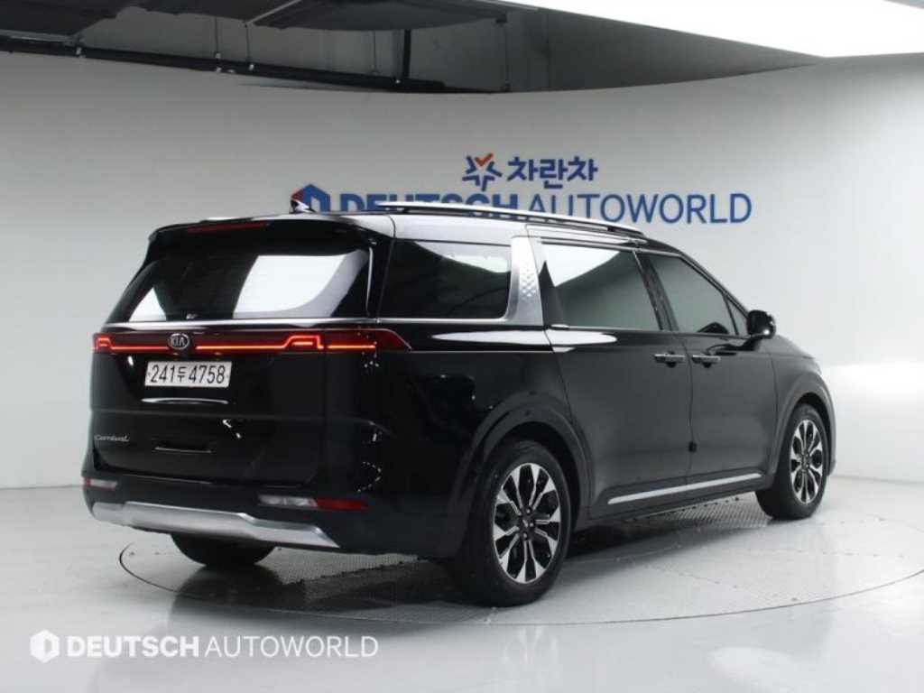 KIA Carnival - Vista 4
