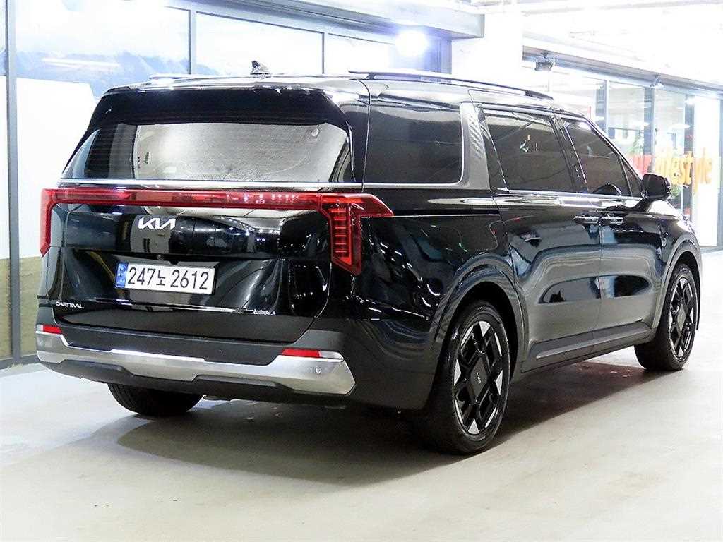 KIA Carnival - Vista 4