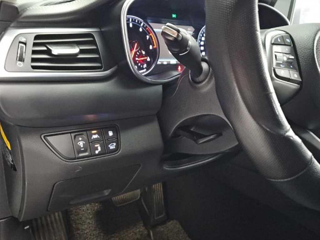 Genesis G70 - Vista 12