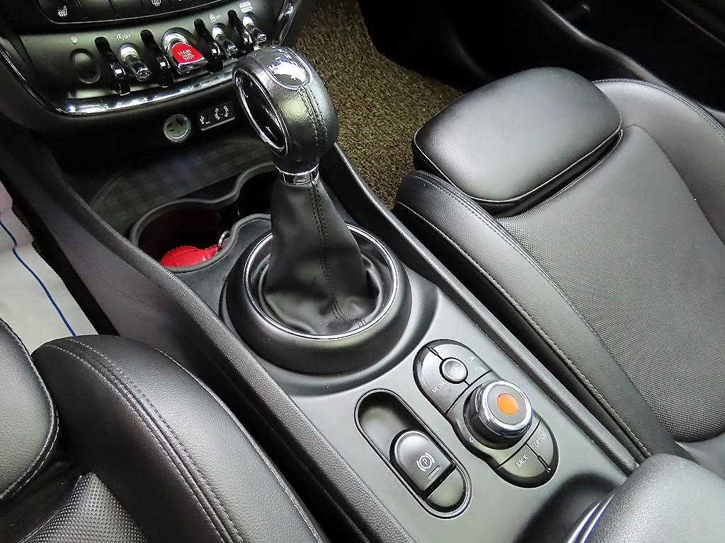 Mini Clubman - Vista 10