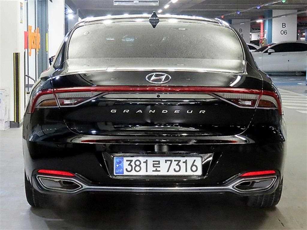 HYUNDAI Grandeur - Vista 5