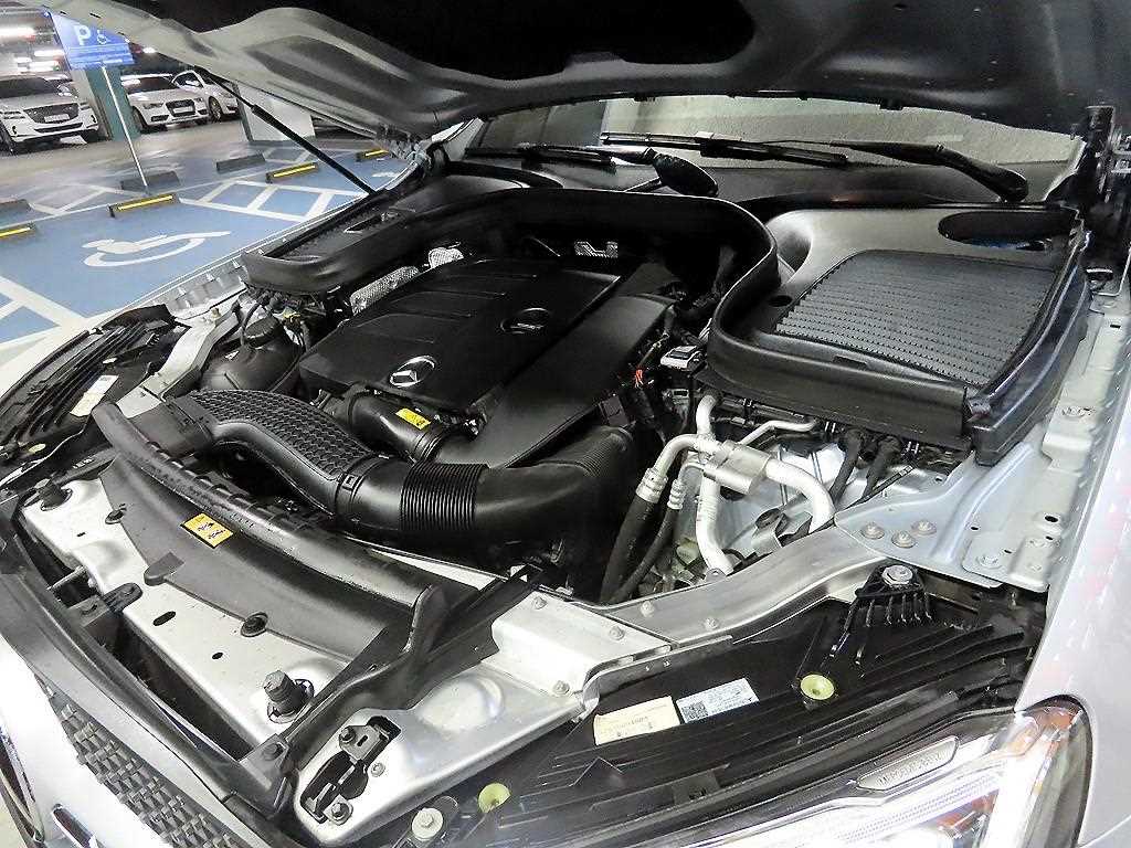 Mercedes Benz GLC Class 2023 Gris - Importación desde Corea - HF Imports Iquique - Foto 19