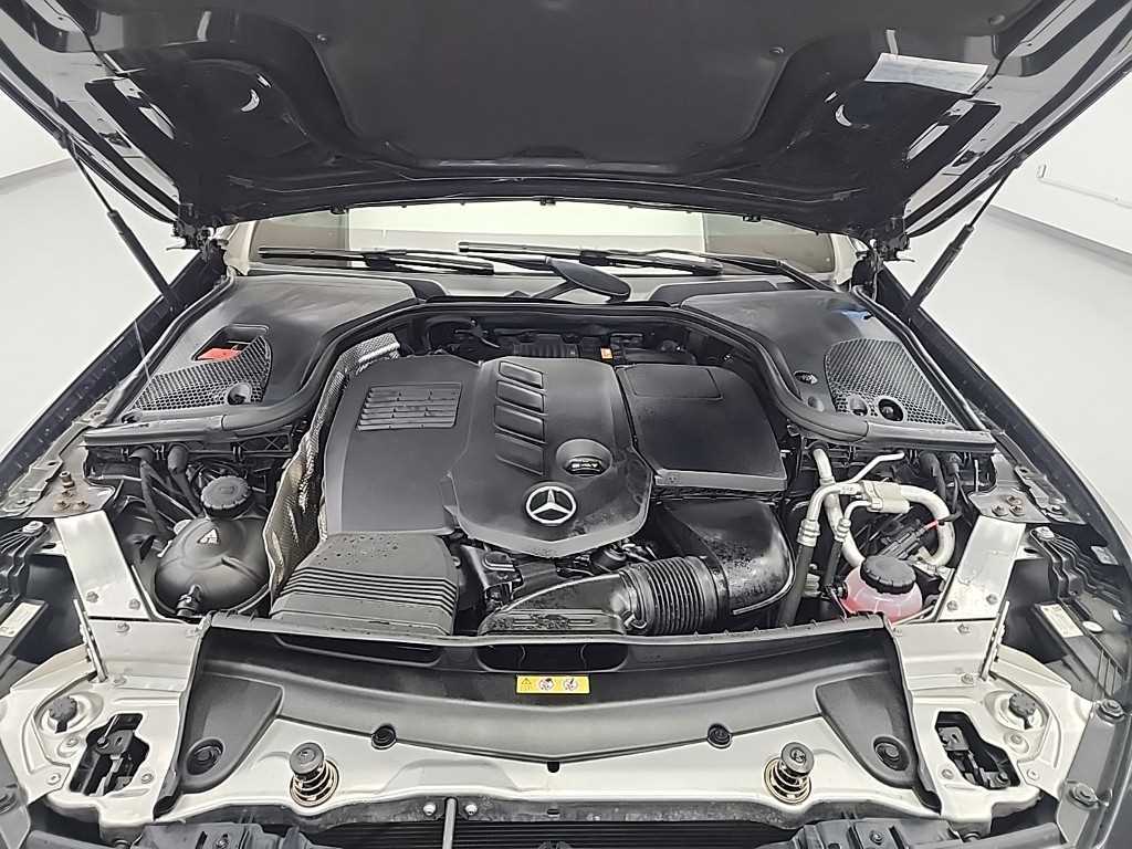 Mercedes Benz CLS Class - Vista 5