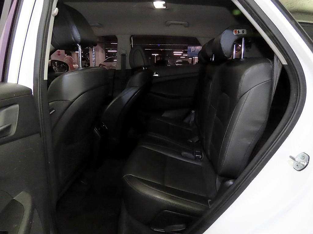 HYUNDAI Tucson - Vista 7